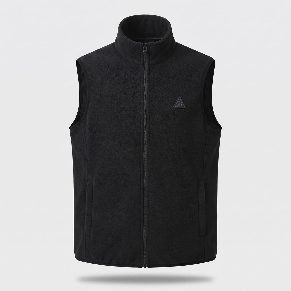 Gilet chauffant polaire noir seul sur fond gris